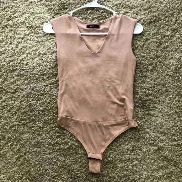 21 Saints brand tan sleeveless bodysuit size small. - Picture 1 of 4